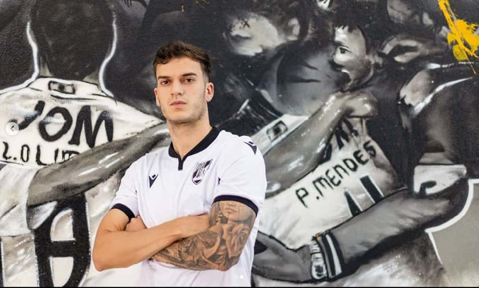 Reforço, Felipe Estrella é relacionado pelo Vitória de Guimarães para duelo na Conference League