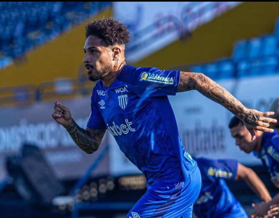 Presidente do Racing de pronúncia sobre acerto com Guerrero