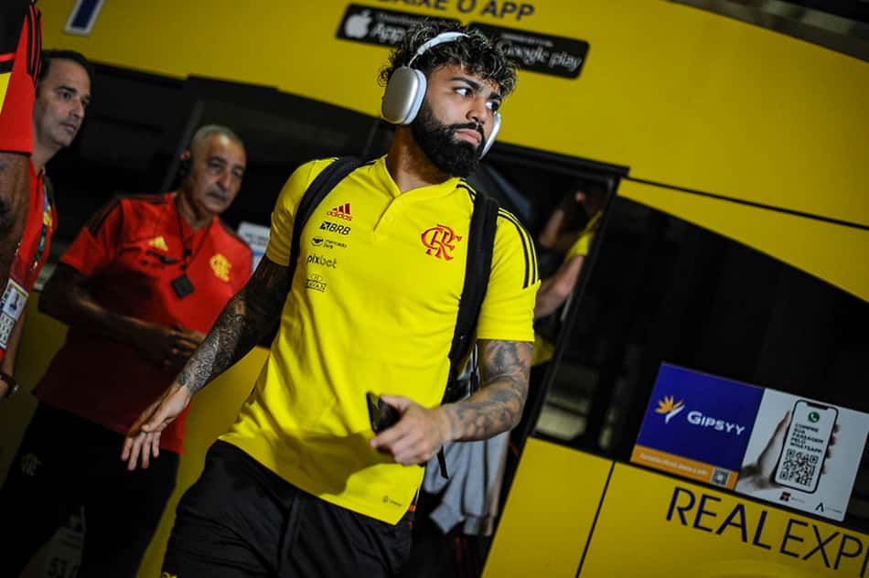 Gabigol profeta e carinho para Cebolinha: os bastidores da goleada do Flamengo sobre o Juventude