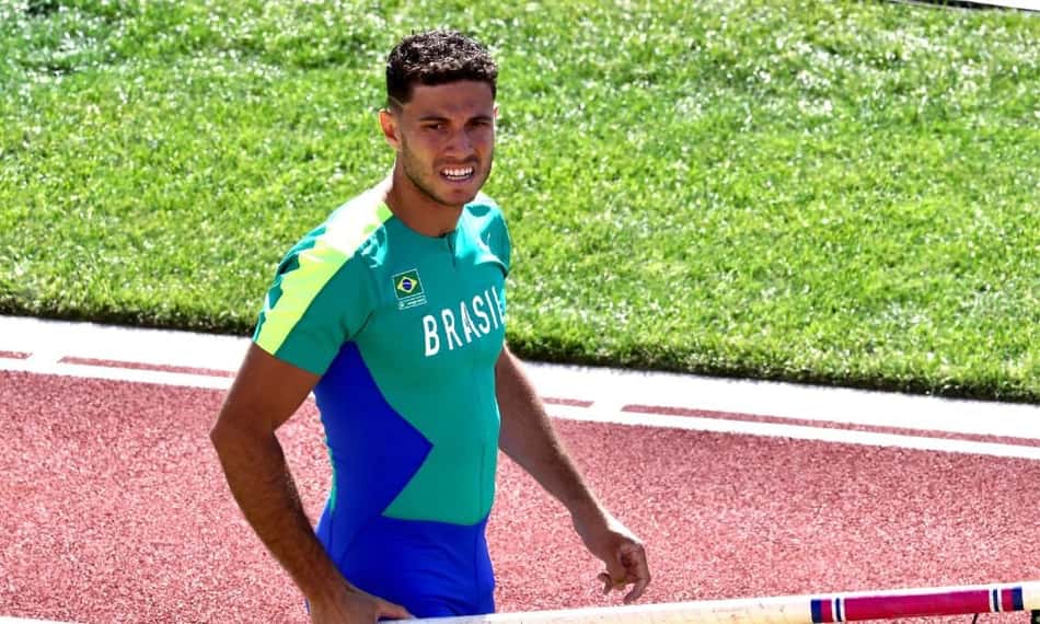 Thiago Braz está na final do salto com vara