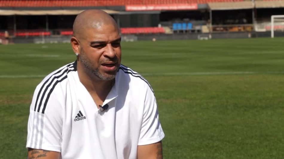 Adriano Imperador revela motivo por não dar muita entrevista para imprensa: 'Fiquei magoado'