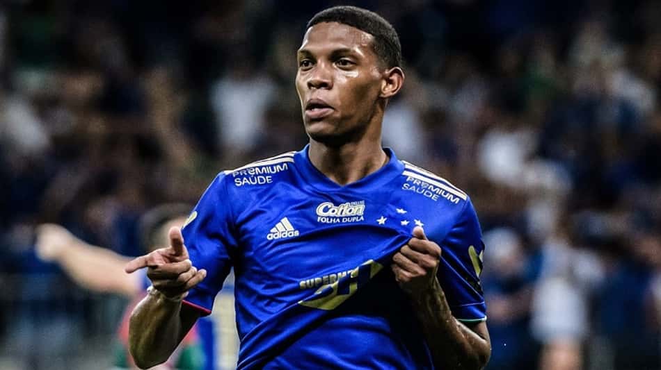 Cruzeiro acerta empréstimo de Vitor Leque ao Botafogo-SP para 2023