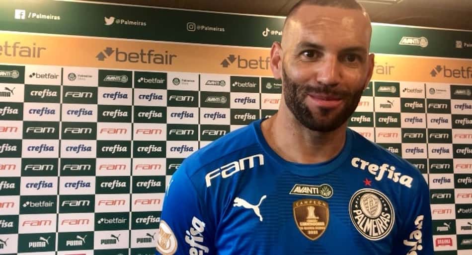 Weverton se declara para Abel Ferreira: 'Bom profissional para o Palmeiras e ótimo ser humano'