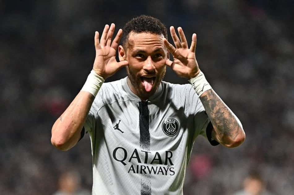 Neymar desabafa na web e explica nova fase: 'Passei muito tempo calado'