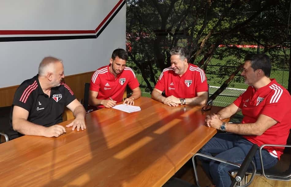 Calleri atinge metas, e São Paulo acerta compra definitiva de argentino