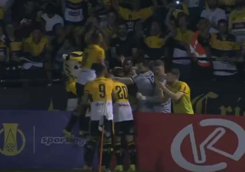 De virada, Criciúma vence e mantém o CSA no Z4 da Série B