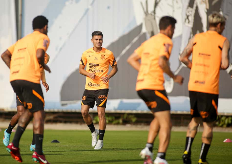 Fausto Vera treina, e Corinthians encerra preparação para enfrentar o Atlético-GO; veja provável escalação