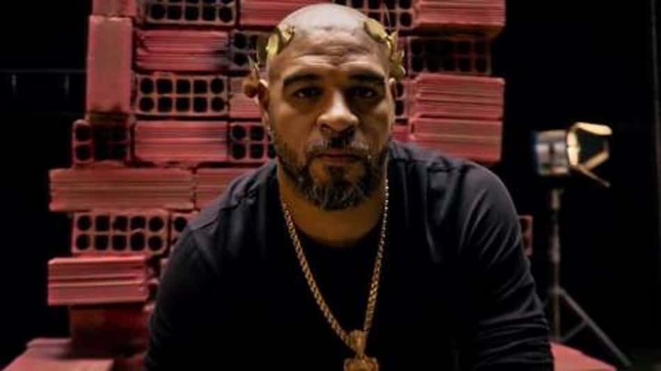Imperador debocha de fake news: 'Aqui quem fala é o fantasma do Adriano'