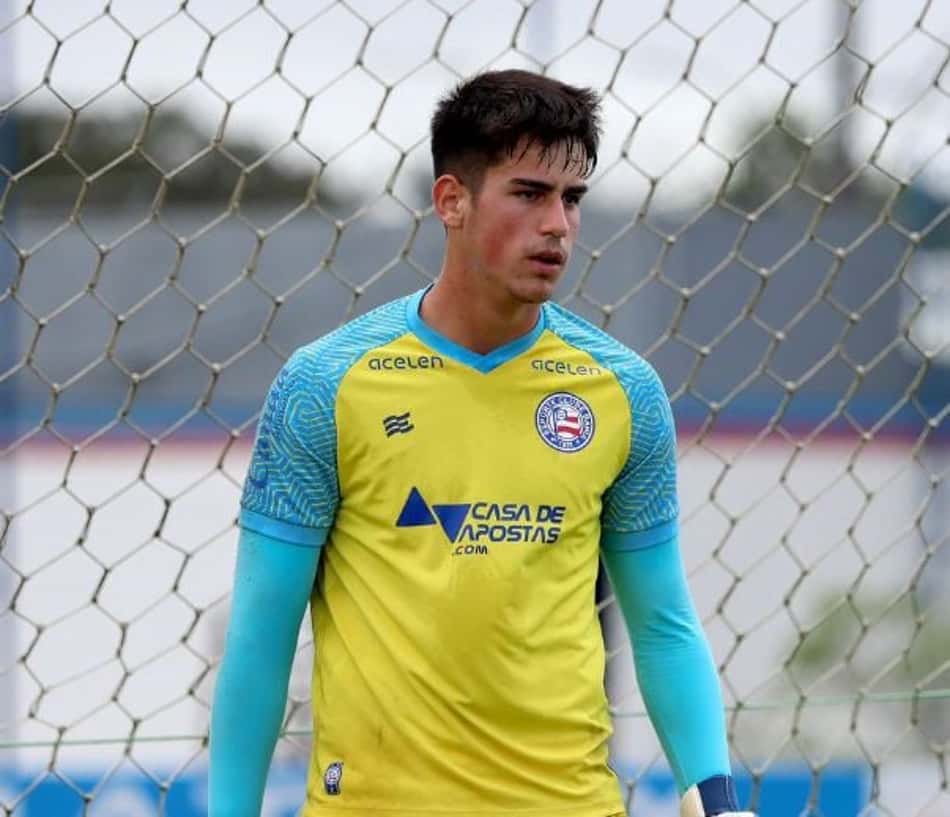 Com apenas 17 anos, Gabriel comemora integração ao profissional