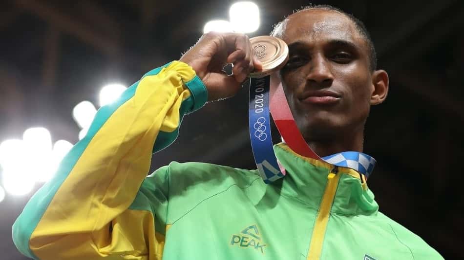 Ao LANCE!, Alison dos Santos fala sobre título mundial e faz projeções para os Jogos Olímpicos de Paris