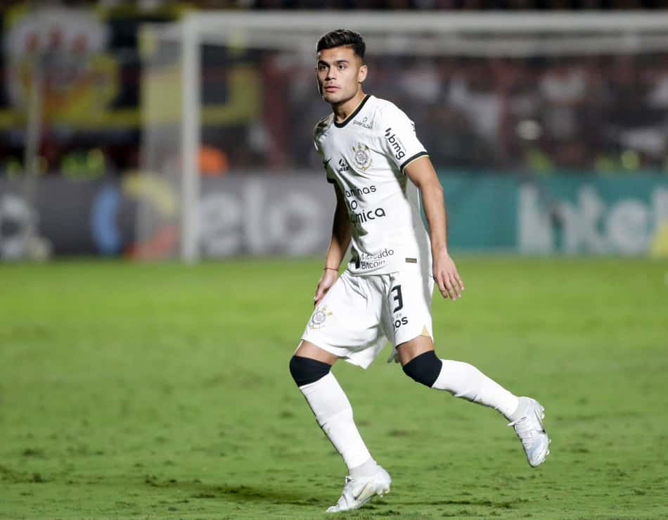 Fausto Vera revela propostas da Europa, mas valoriza Corinthians: 'Estou no melhor clube do Brasil'