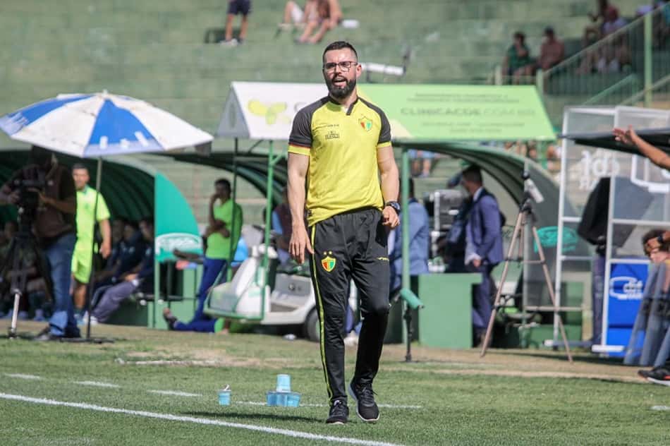 Antes de enfrentar o Cruzeiro, técnico do Brusque fala com o L!