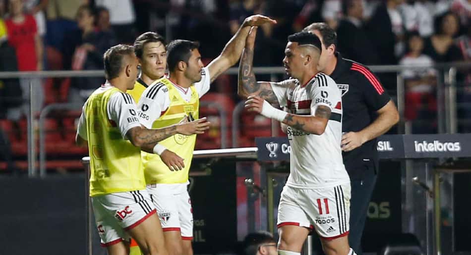 São Paulo faz o básico e vence América-MG pelo placar mínimo na ida das quartas da Copa do Brasil