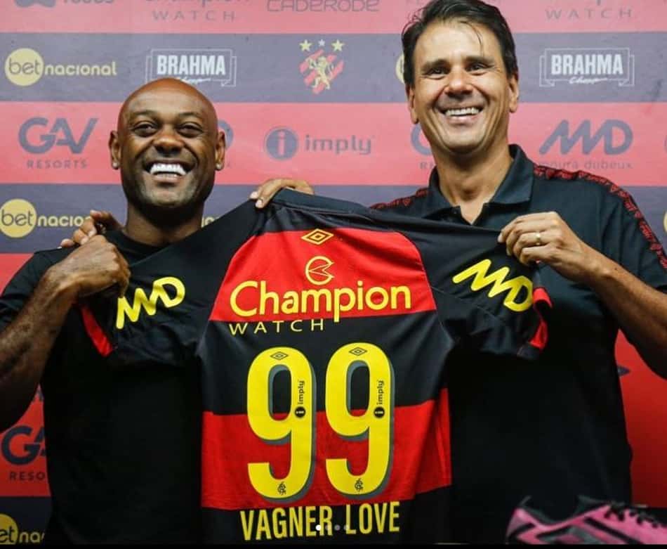 Vagner Love é apresentado como novo reforço do Sport