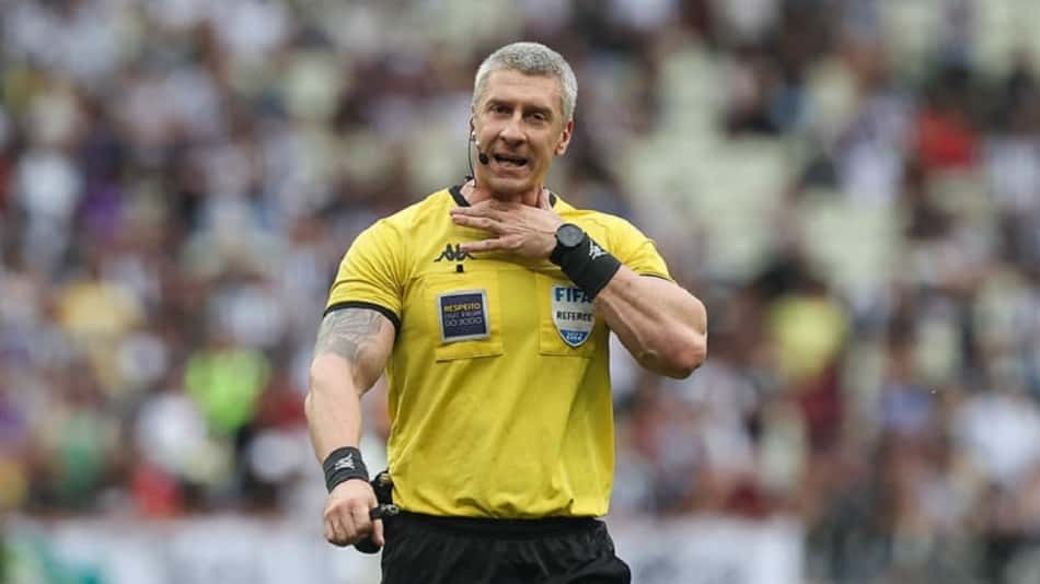 Árbitro de São Paulo x Flamengo teve polêmicas recentes em jogo do Tricolor com o Atlético-MG