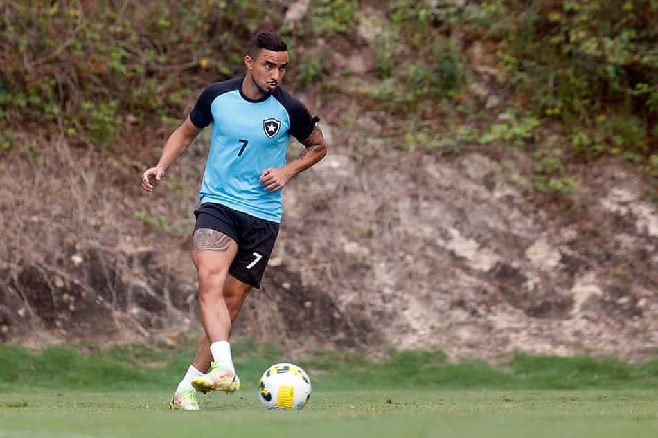 Botafogo pode ter retorno em setor que trouxe 'dor de cabeça' a Luís Castro no primeiro turno