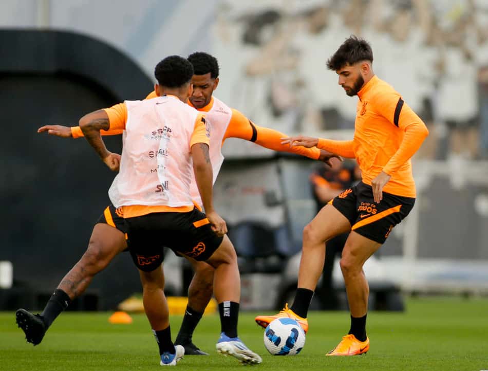 Com trio de reforços, Corinthians encerra preparação para encarar o Flamengo; veja provável escalação