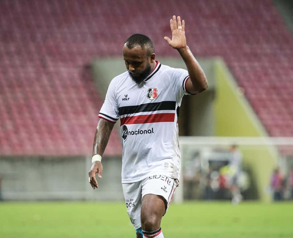 Chiquinho, do Santa Cruz, celebra classificação na Série D e foca no próximo desafio da competição