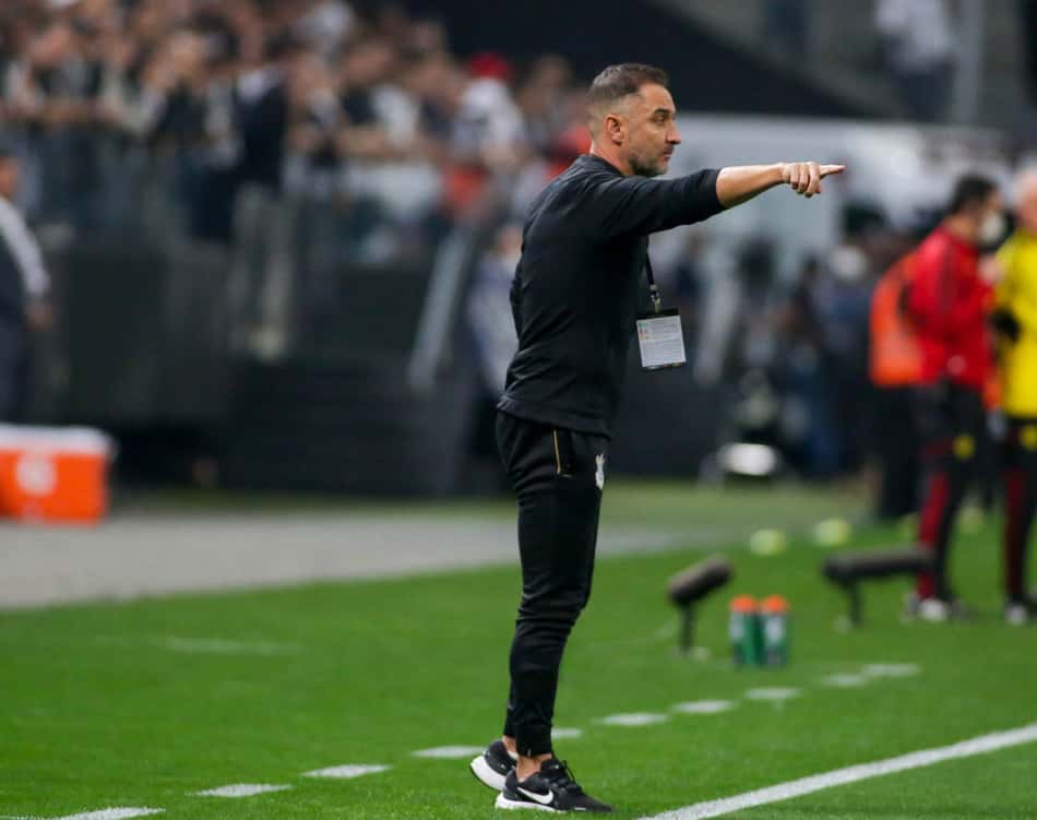 Vítor Pereira, do Corinthians, se retrata após declaração sobre cargo ameaçado: 'Não me expressei da melhor forma'