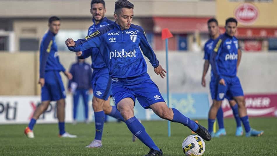 Vasco negocia com Matheus Ribeiro, lateral-direito de saída do Avaí