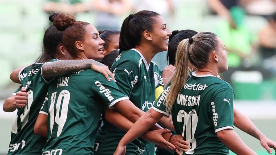 Na volta do Brasileirão Feminino, Palmeiras aplica goleada e se mantém na liderança