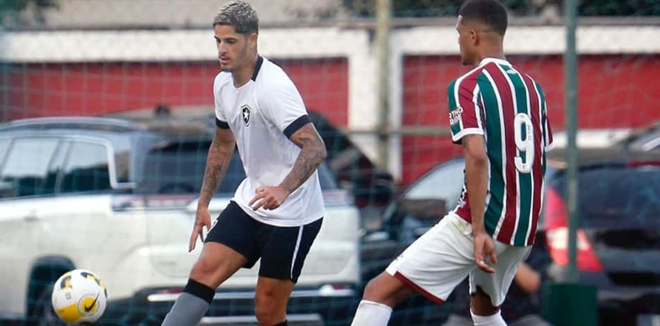 JP Galvão pede foco e atenção ao Botafogo no duelo com o Fluminense pelo Brasileiro de Aspirantes