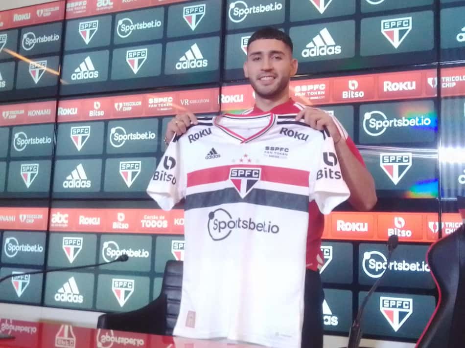 Fã de Tevez, Bustos chega ao São Paulo prometendo ser um 'curinga' para o ataque