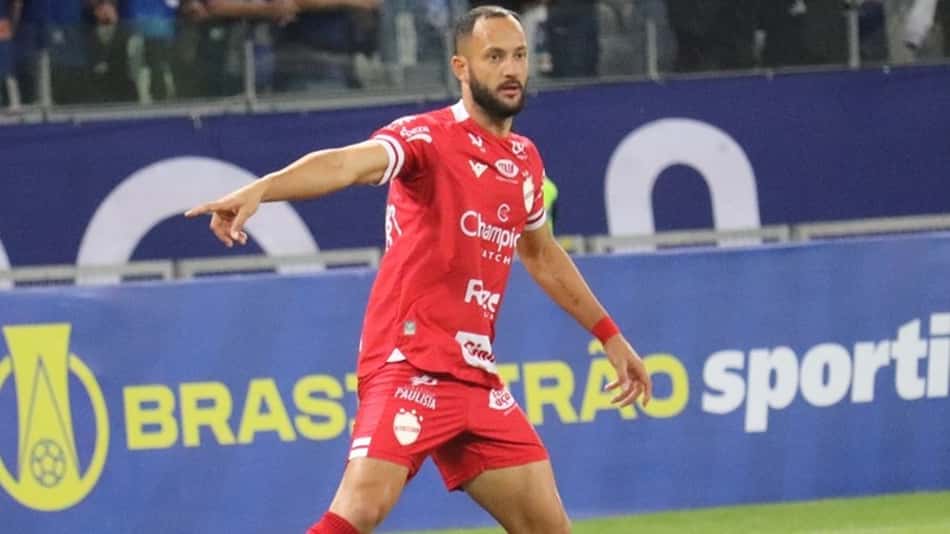 Diego Tavares destaca evolução do Vila Nova e valoriza invencibilidade no returno da Série B