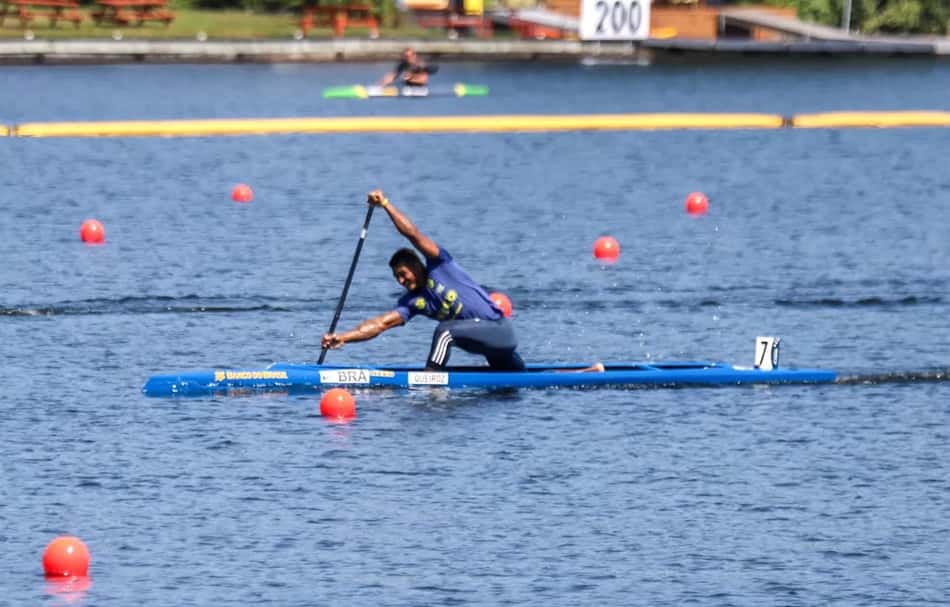 Isaquias Queiroz passa fácil pela semi e está na final do Mundial de Canoagem