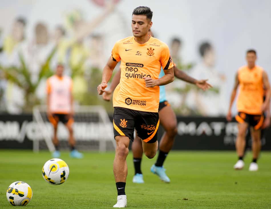 Lesão de Maycon abre brecha para Fausto Vera, que pode ajudar o Corinthians em problema crônico