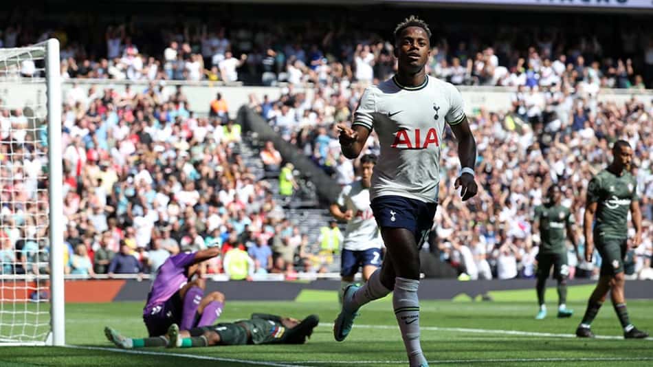 Tottenham goleia o Southampton de virada em estreia na Premier League
