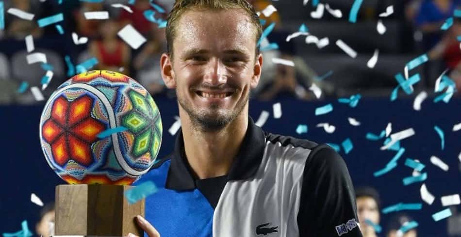 Medvedev tira a zica e conquista, em Los Cabos, seu 1º troféu do ano