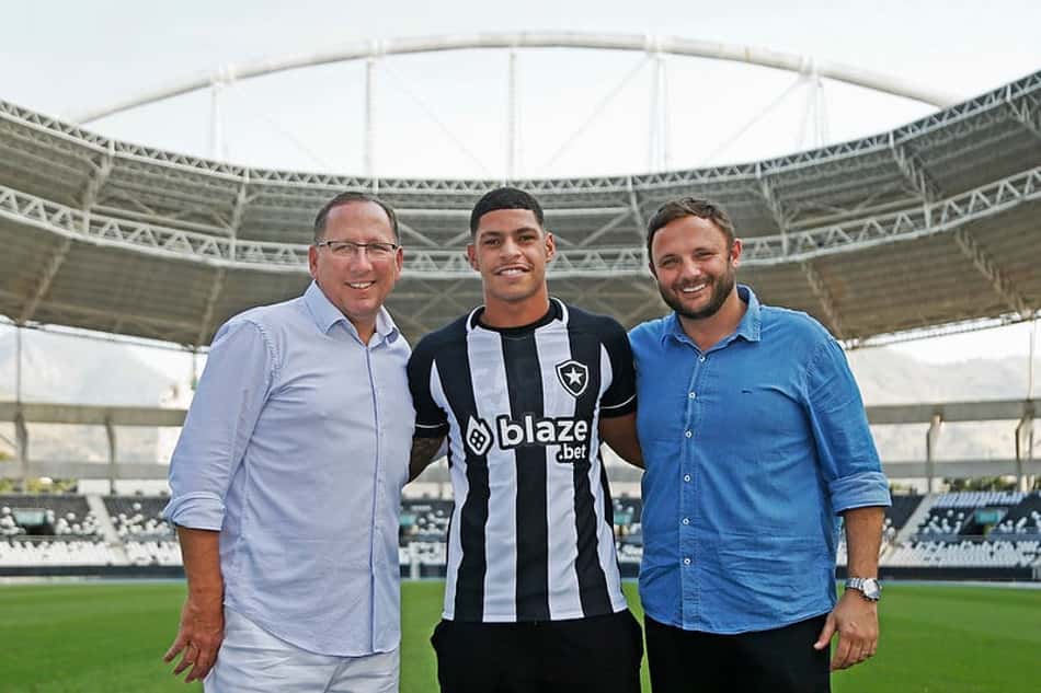 Botafogo entra na última semana de janela com negociações arrastadas e lacunas no elenco