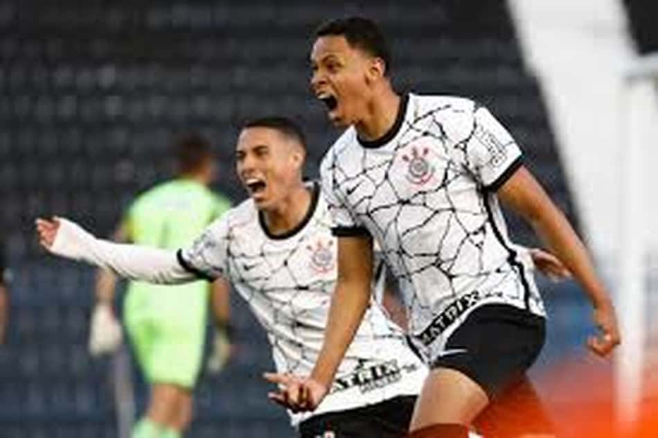 Corinthians goleia Chapecoense fora de casa pelo Brasileirão Sub-20
