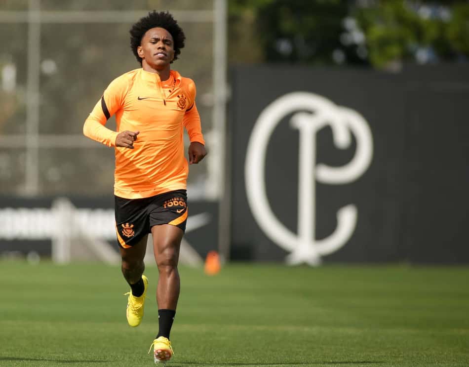 Corinthians vive dia decisivo para saber se terá Willian na decisão contra o Flamengo