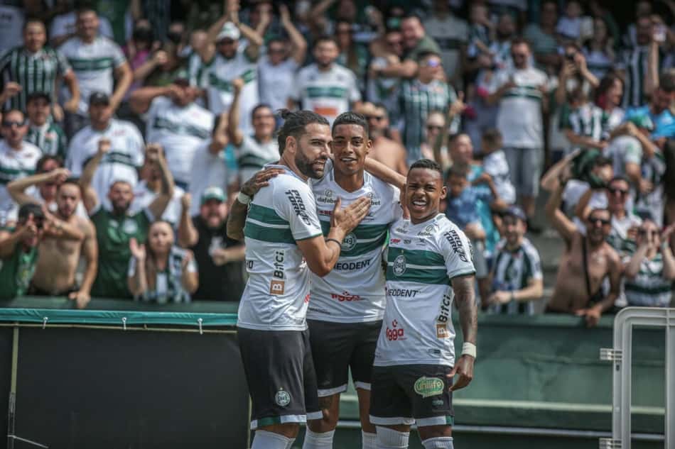 Clube holandês se aproxima da contratação de revelação do Brasileirão