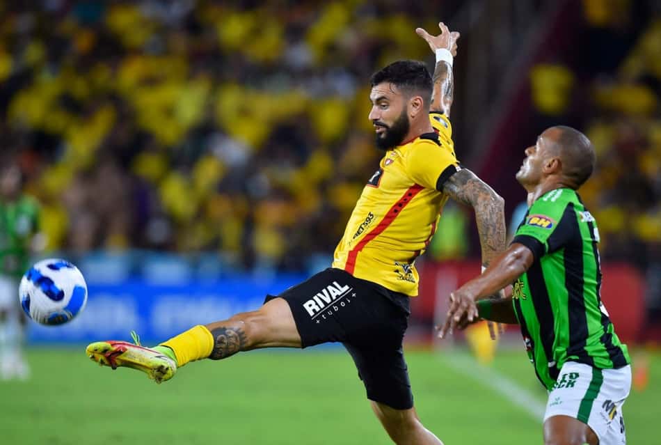 América-MG confirma a contratação do atacante Gonzalo Mastriani