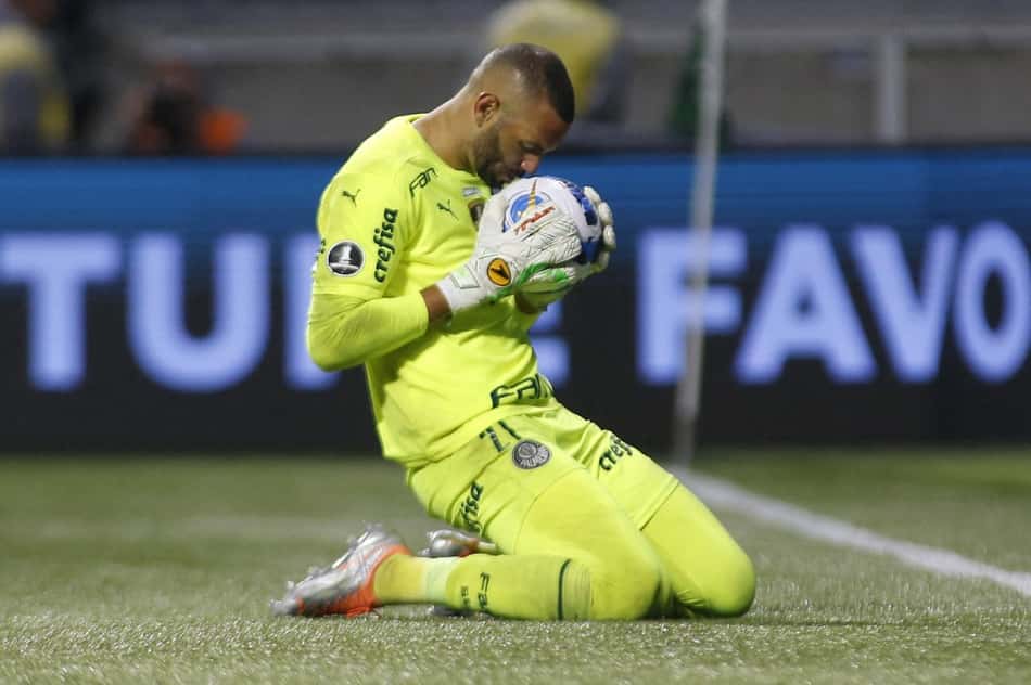 Weverton se tornará segundo jogador do Palmeiras com mais jogos no Allianz Parque