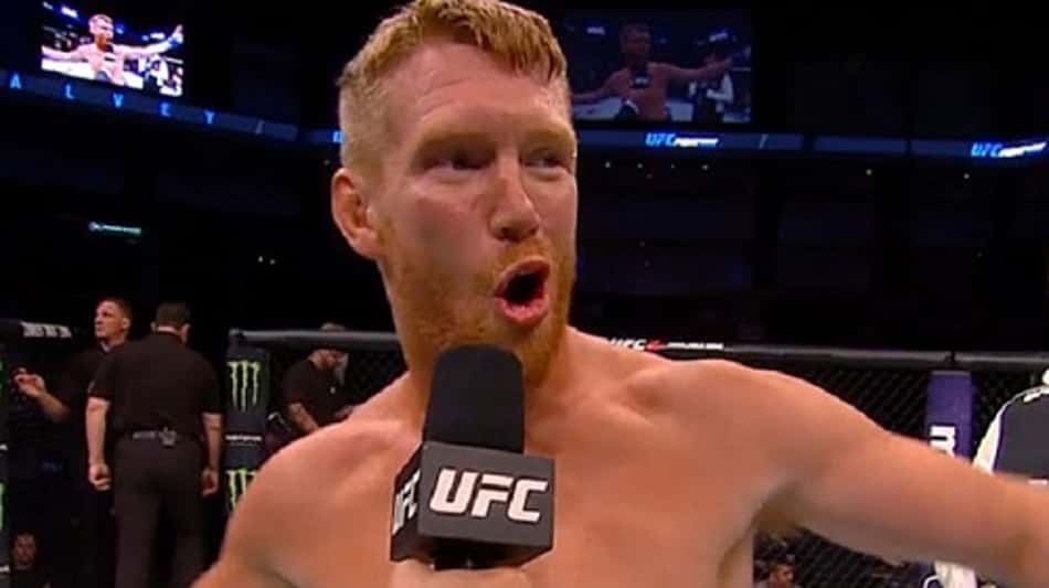 Lutador é dispensado pelo UFC após atingir marca negativa jamais vista na organização; veja