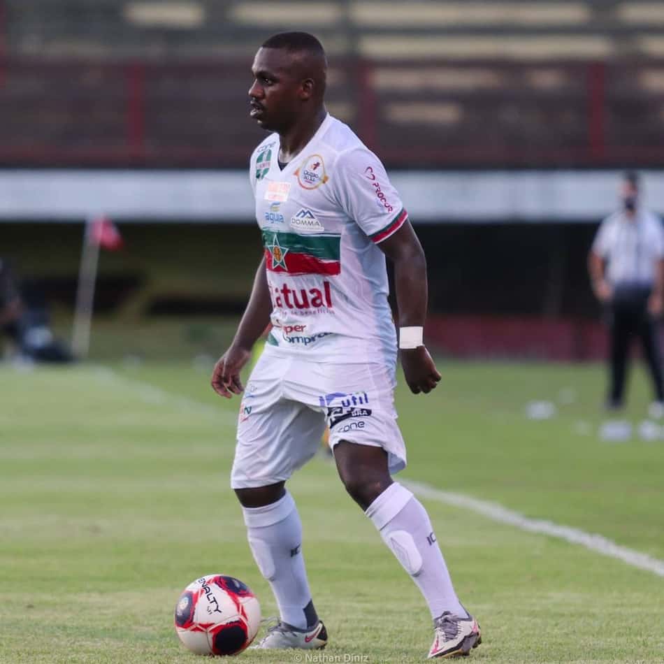 Cafu pede foco para Portuguesa-RJ conquistar a vaga na Série D