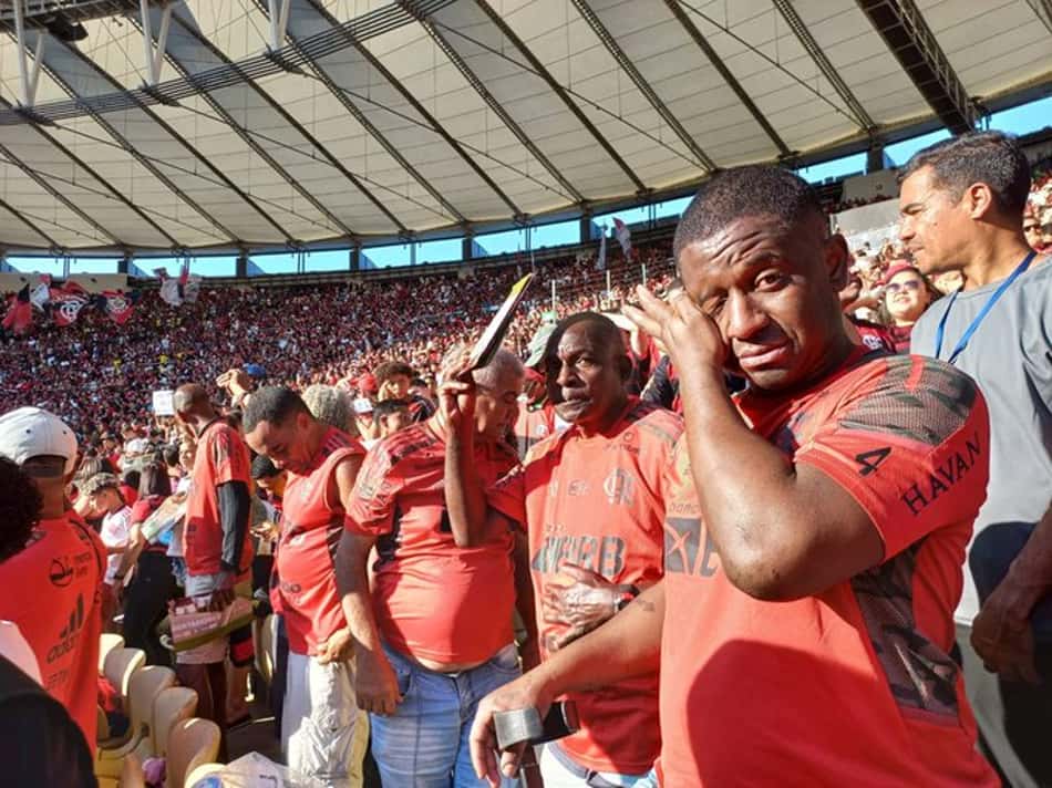 Flamengo realiza ação com Defensoria Pública e leva pessoas em situação de rua ao Maracanã