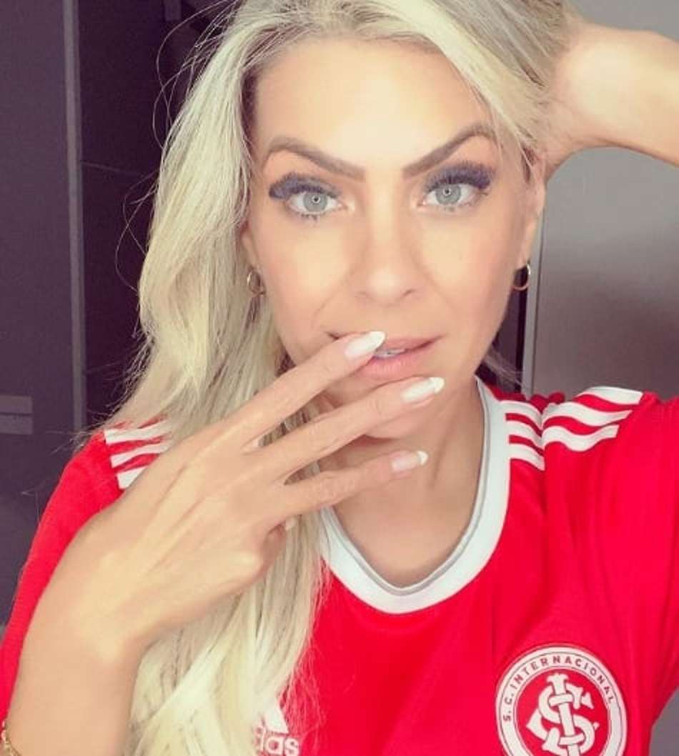 Renata Fan alfineta Fluminense após vitória do Internacional: 'Não era imbatível ?'