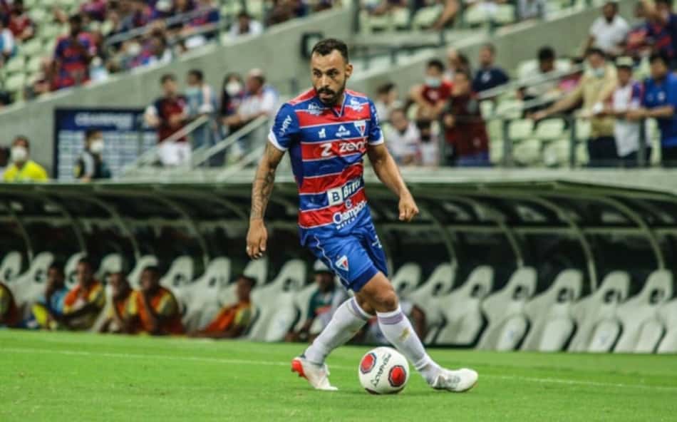 'Disputa em aberto', garante Moisés sobre duelo com o Fluminense na Copa do Brasil