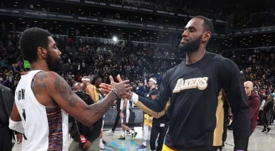 Após extensão com Lakers, LeBron insiste em troca por Kyrie Irving