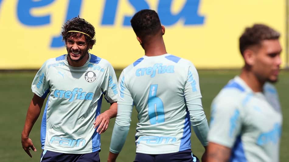 Palmeiras segue preparação para pegar o Flamengo, e Scarpa destaca torcida e parcerias no elenco