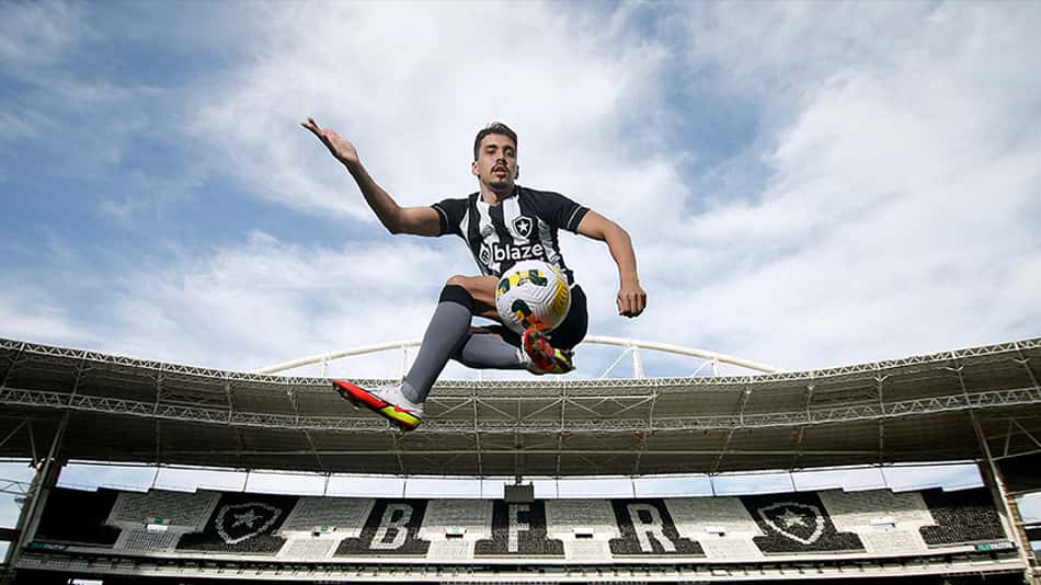 Eduardo, do Botafogo, é eleito o craque da 25ª rodada do Brasileirão em enquete do LANCE!