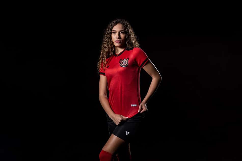 Com mais de três mil vendas, torcida do Vitória esgota primeiro lote da terceira camisa