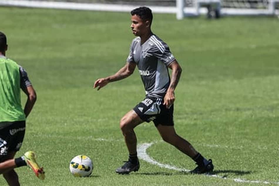Allan fala em ganhar posições no Brasileirão, para não ter 'ano desperdiçado'