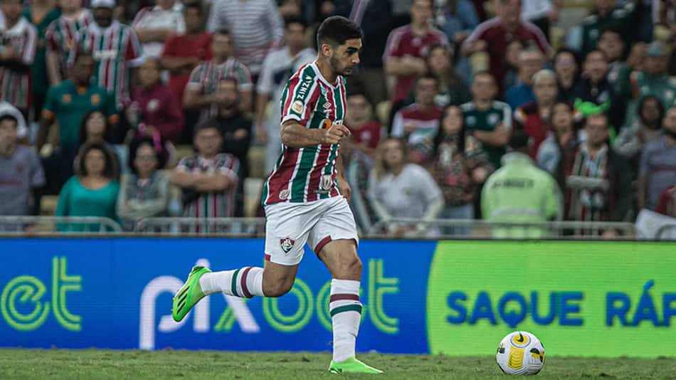 Decisivo na vitória do Fluminense, Michel Araújo agradece à torcida: 'Eles que me botaram em campo'