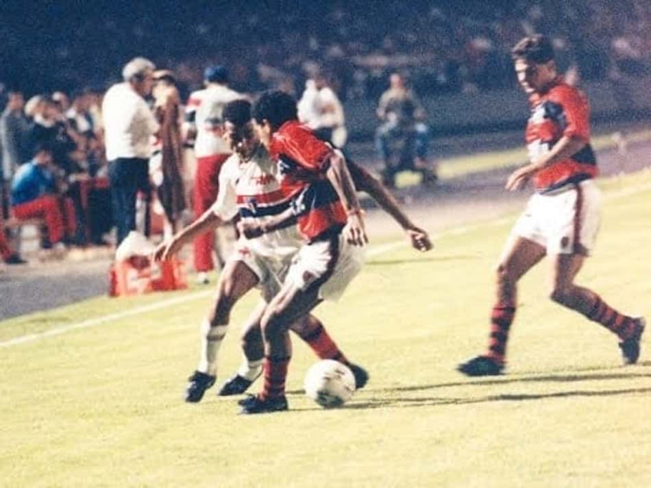 Retrospecto aponta equilíbrio nos duelos eliminatórios entre São Paulo e Flamengo na história